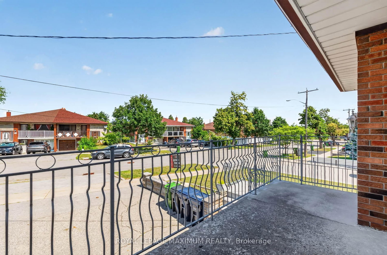 11 Hisey Crescent • Toronto, ON photo 34