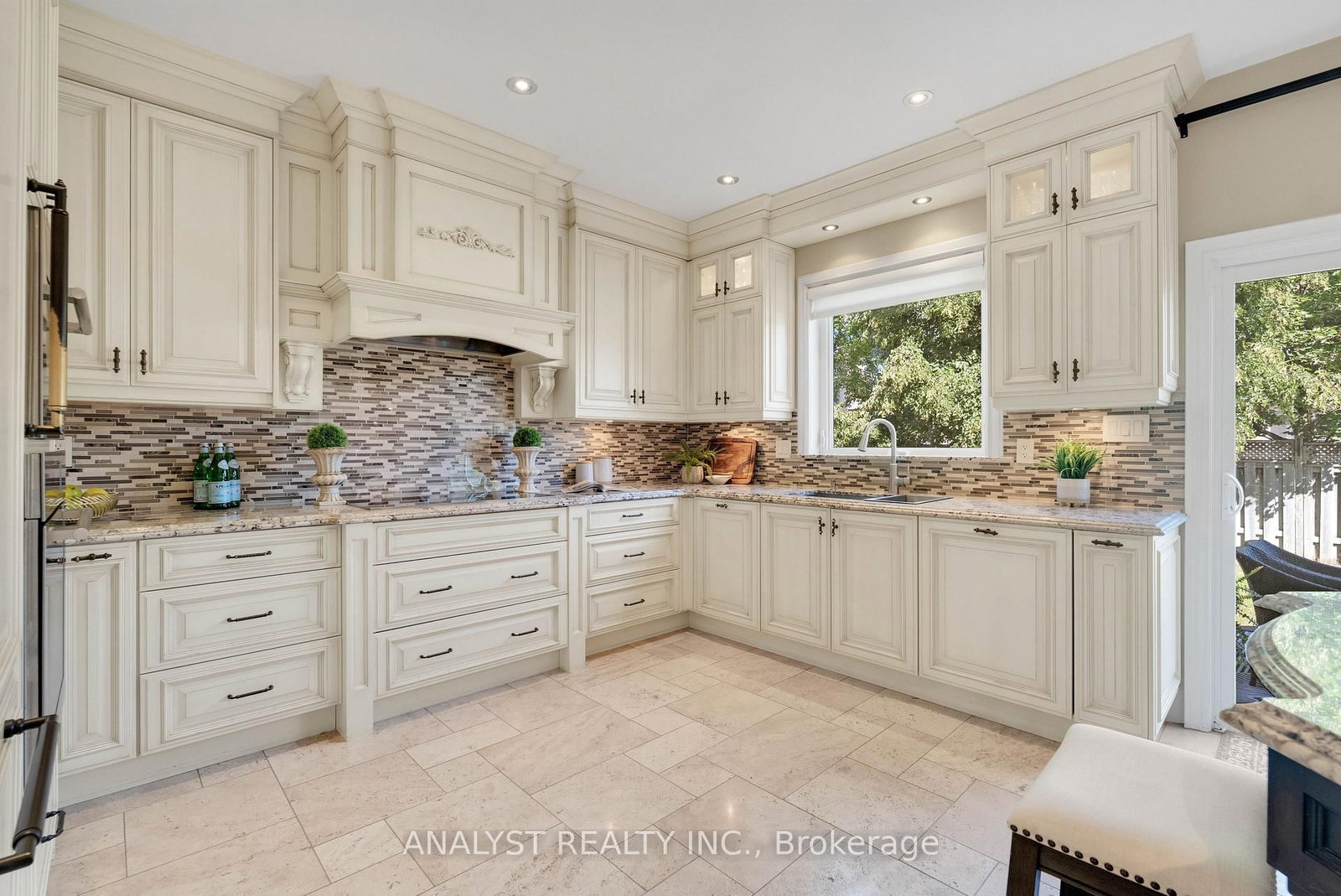 216 Waterbury Street • Caledon, ON photo 16