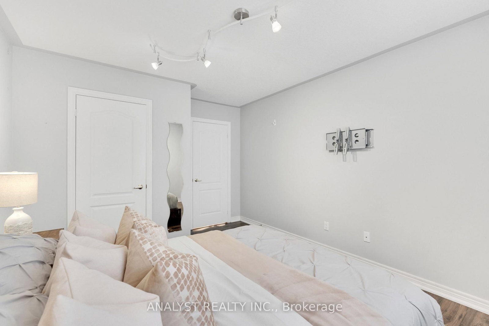 216 Waterbury Street • Caledon, ON photo 31