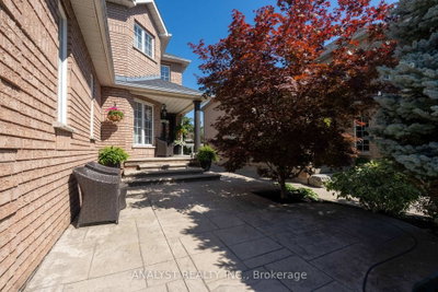 216 Waterbury Street • Caledon, ON photo 8