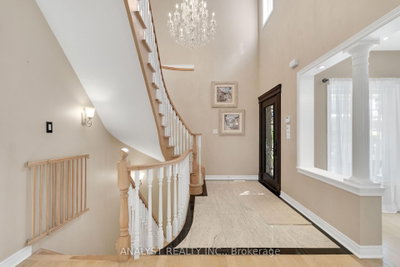216 Waterbury Street • Caledon, ON photo 9
