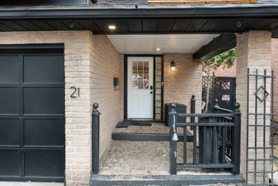 21 Garden Avenue • Brampton, ON photo 3
