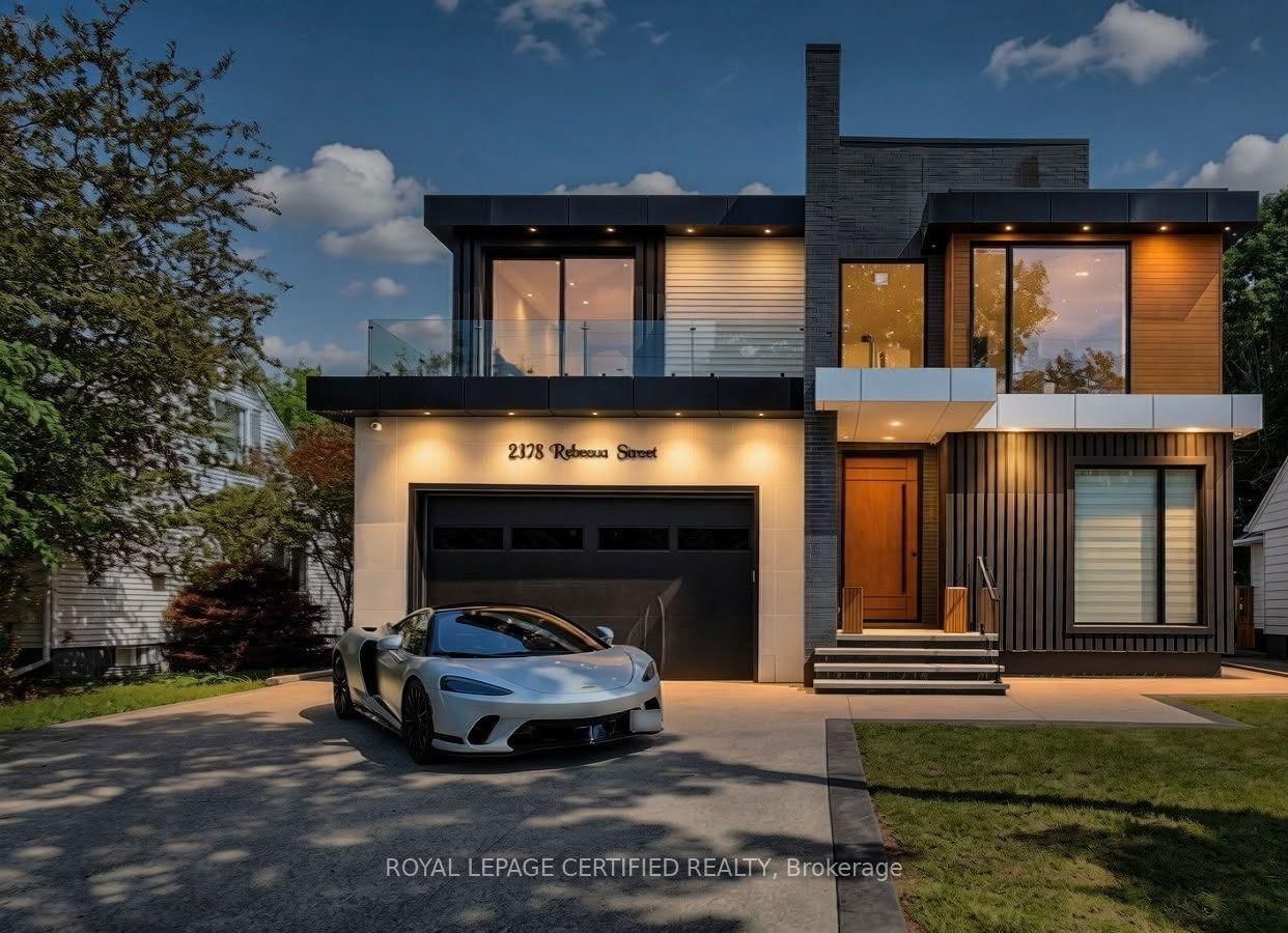 2378 Rebecca Street • Oakville, ON photo 1