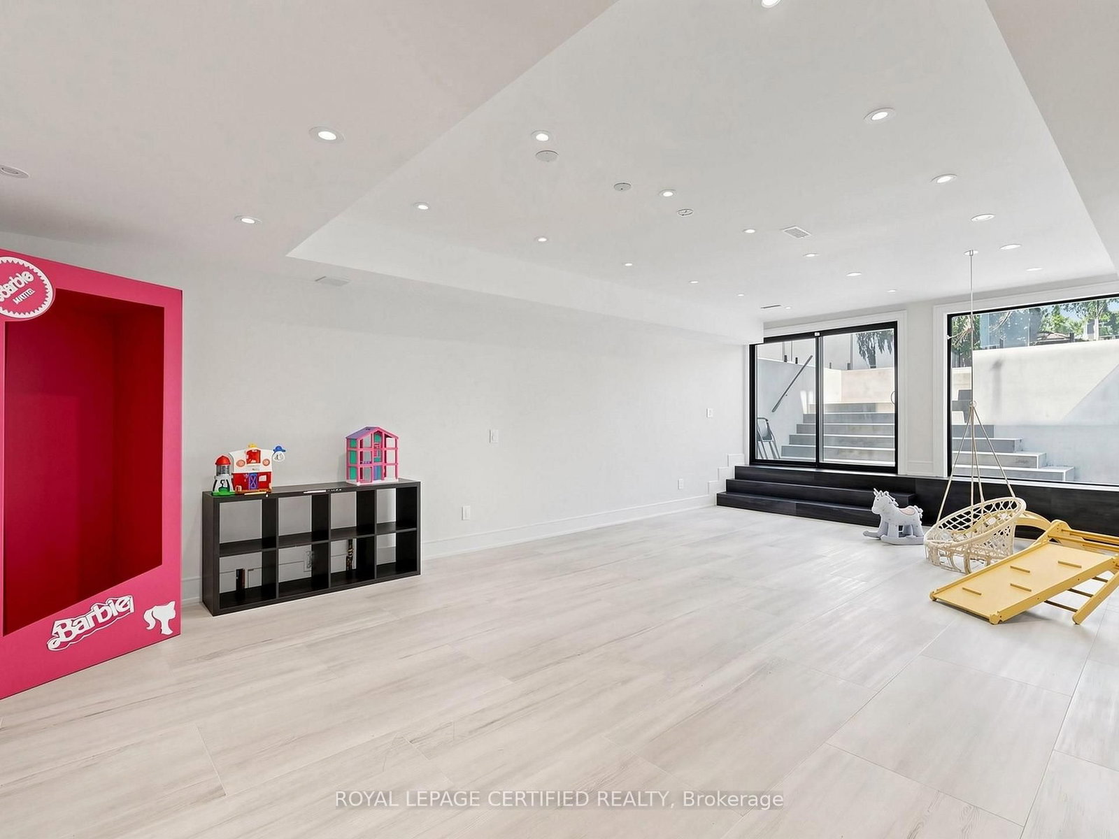 2378 Rebecca Street • Oakville, ON photo 36