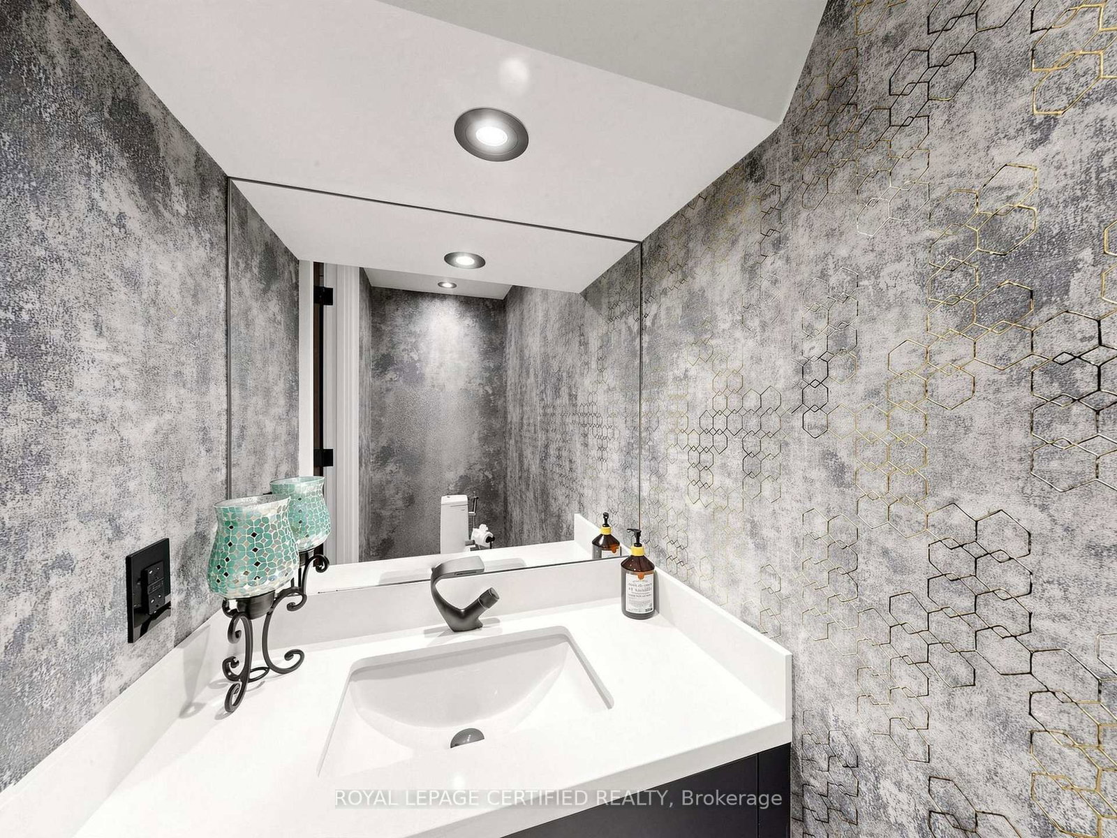 2378 Rebecca Street • Oakville, ON photo 41