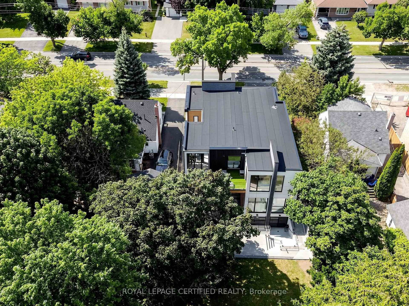 2378 Rebecca Street • Oakville, ON photo 47