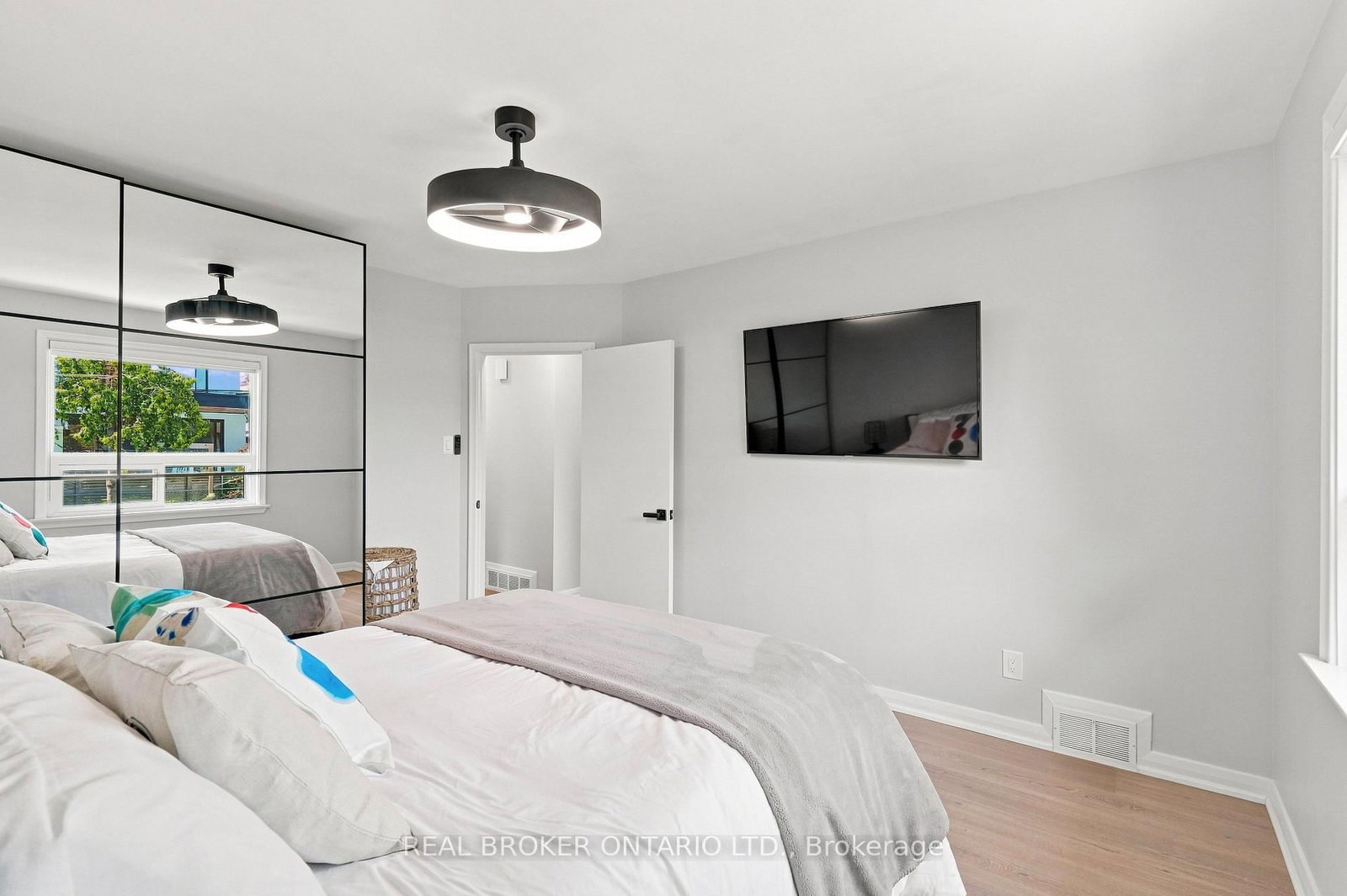 7 Allison Drive • Toronto, ON photo 18
