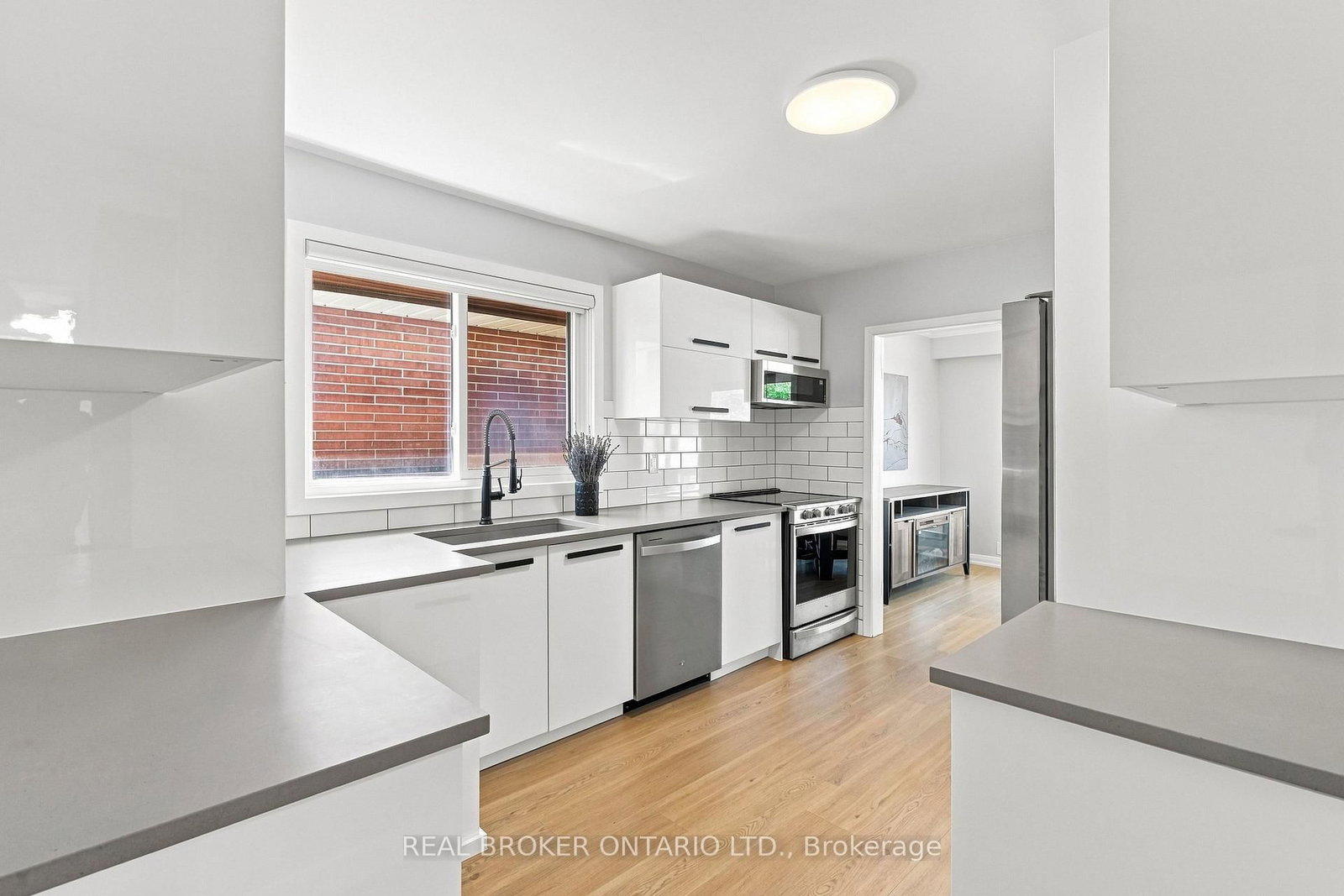 7 Allison Drive • Toronto, ON photo 8