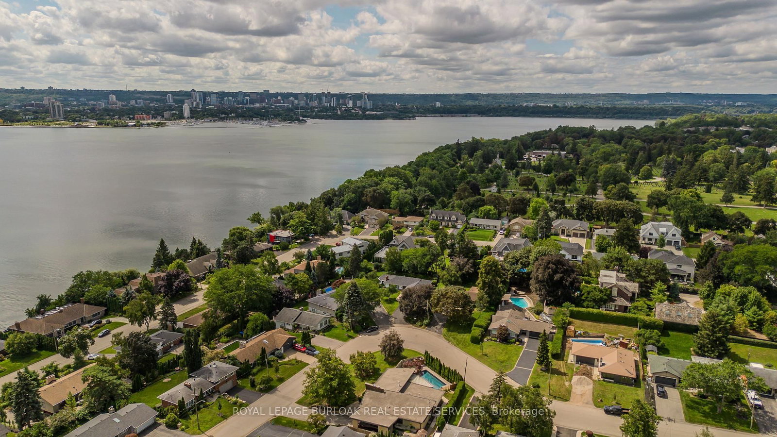 892 North Shore Boulevard W • Burlington, ON photo 41