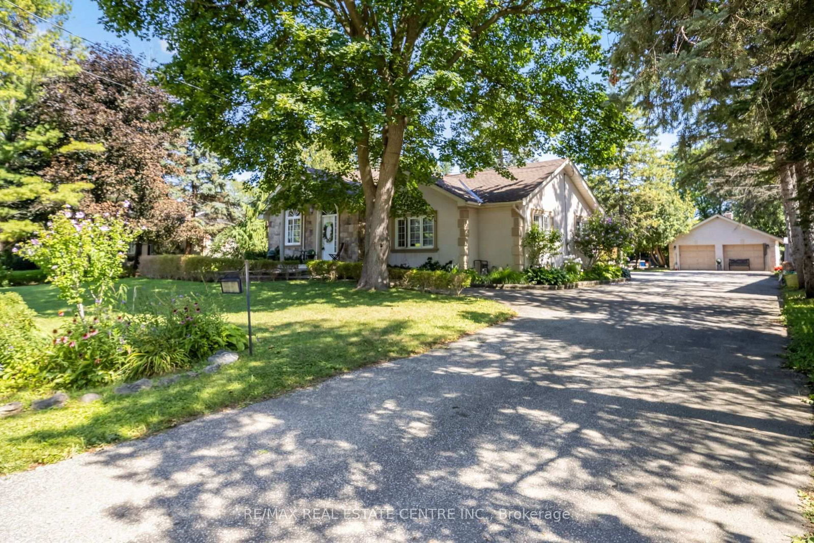 6961 Second Line W • Mississauga, ON photo 4