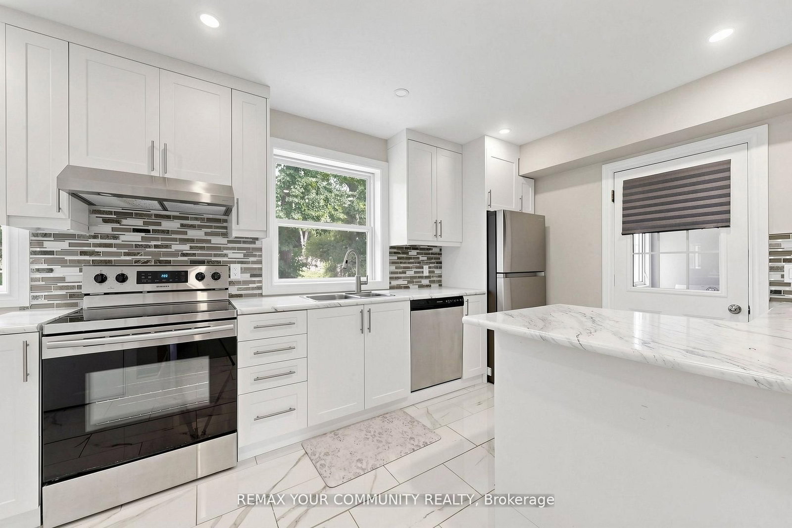22 Havenridge Drive • Toronto, ON photo 10