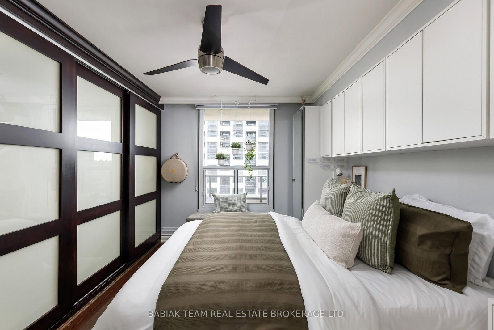 50 Quebec Avenue • #705 • Toronto, ON photo 14