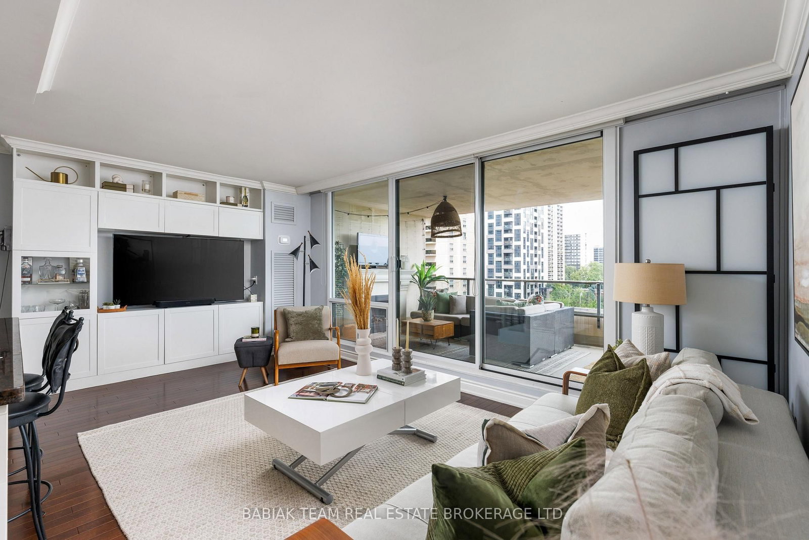 50 Quebec Avenue • #705 • Toronto, ON photo 4