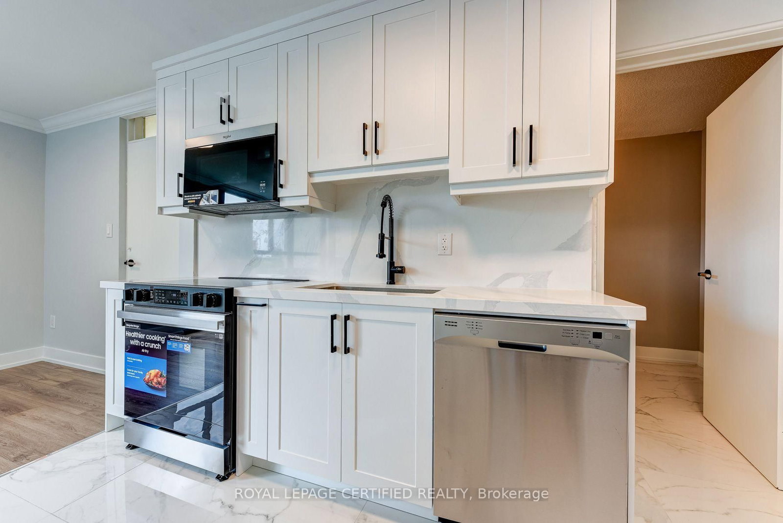 3170 Kirwin Mississauga,ON L5A 3R1 — Photo 12