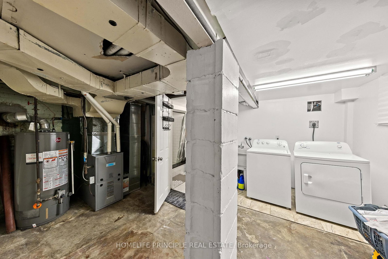 420 Salem Avenue N • Toronto, ON photo 23