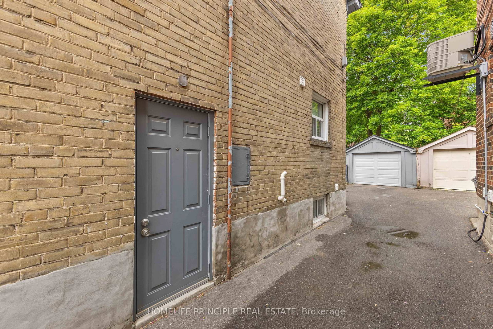 420 Salem Avenue N • Toronto, ON photo 28