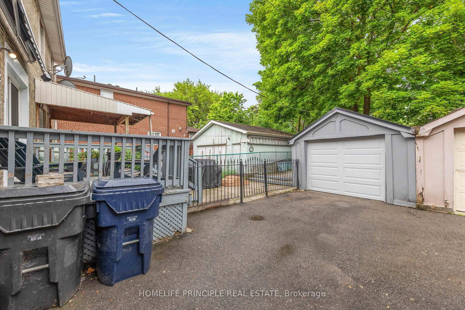 420 Salem Avenue N • Toronto, ON photo 29