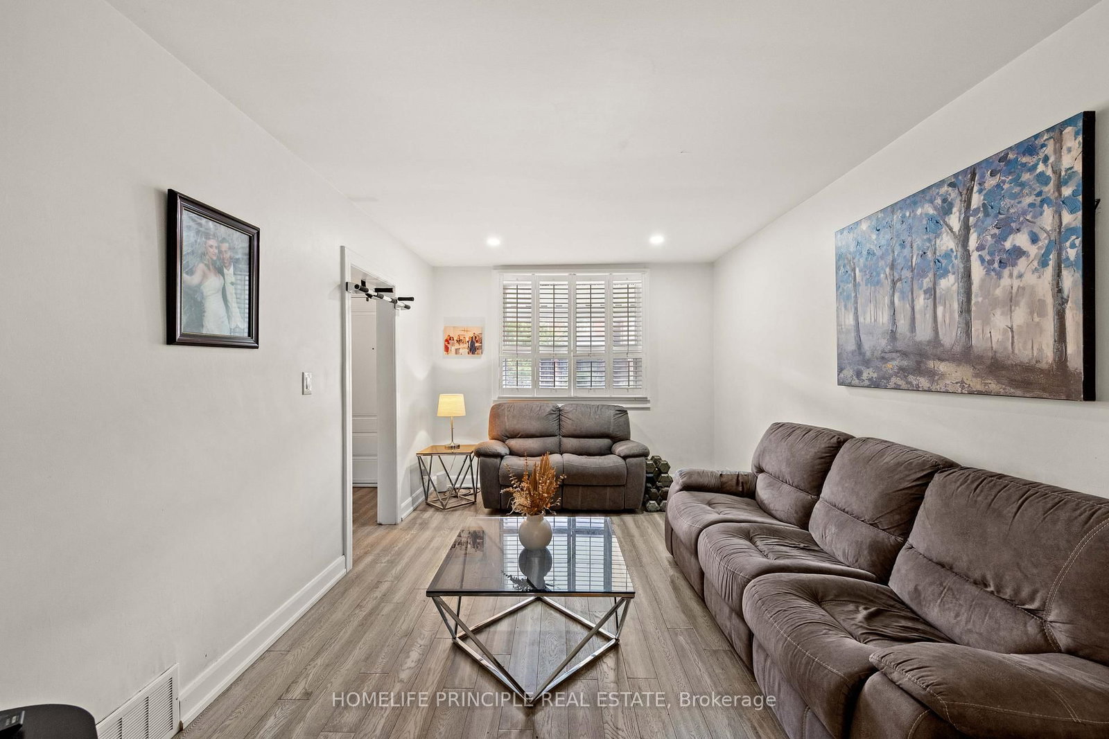 420 Salem Avenue N • Toronto, ON photo 8