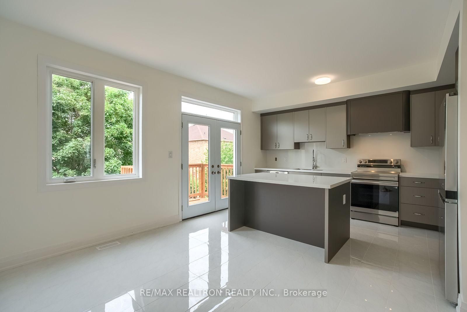 5261 Heeks Common • Burlington, ON photo 14