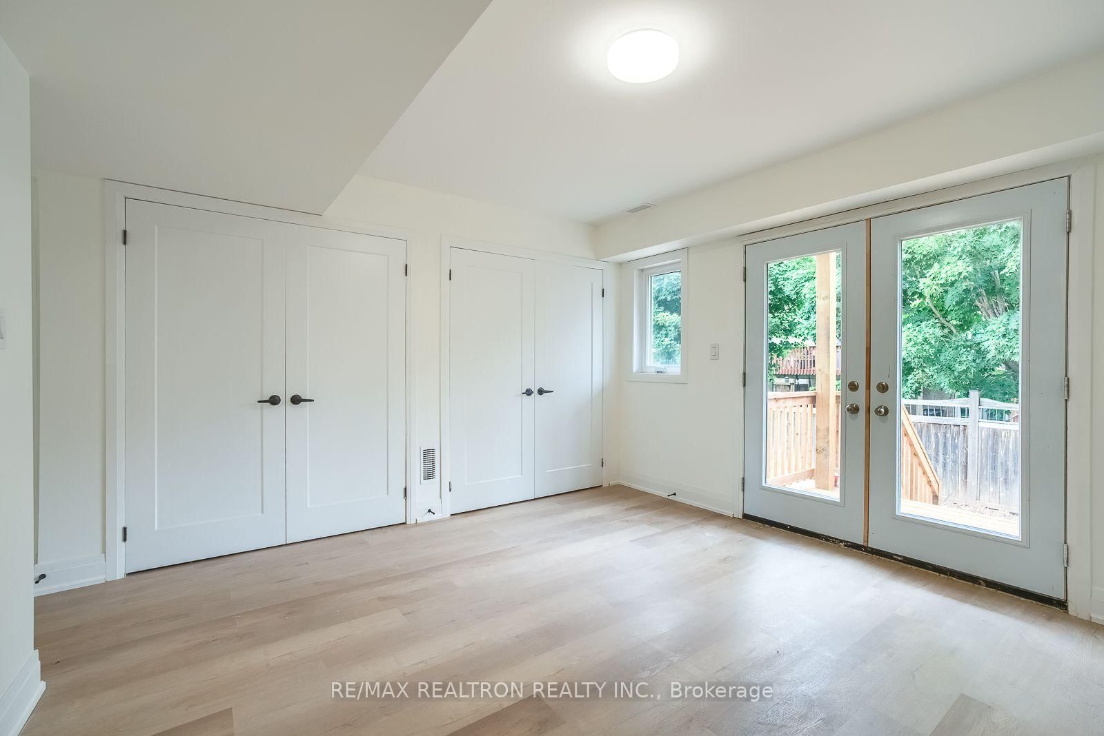 5261 Heeks Common • Burlington, ON photo 5