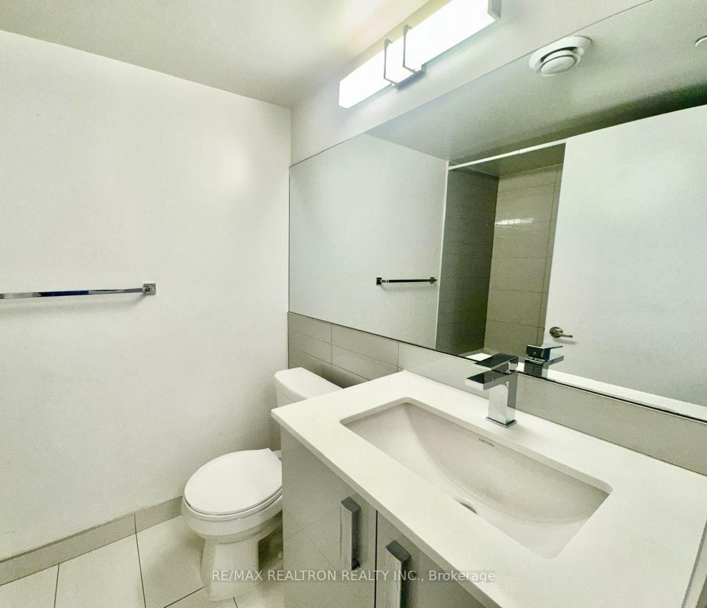 30 Gibbs Road • #1310 • Toronto, ON photo 10