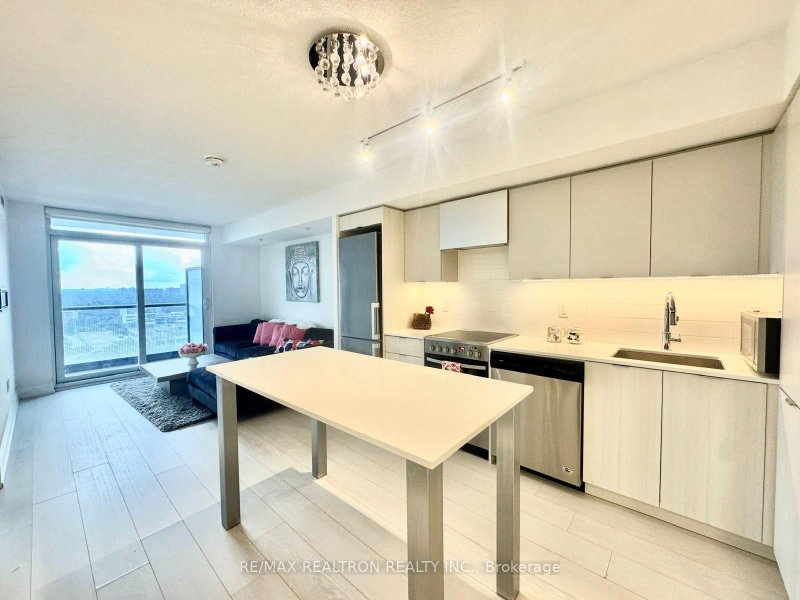 1310 - 30 Gibbs Road