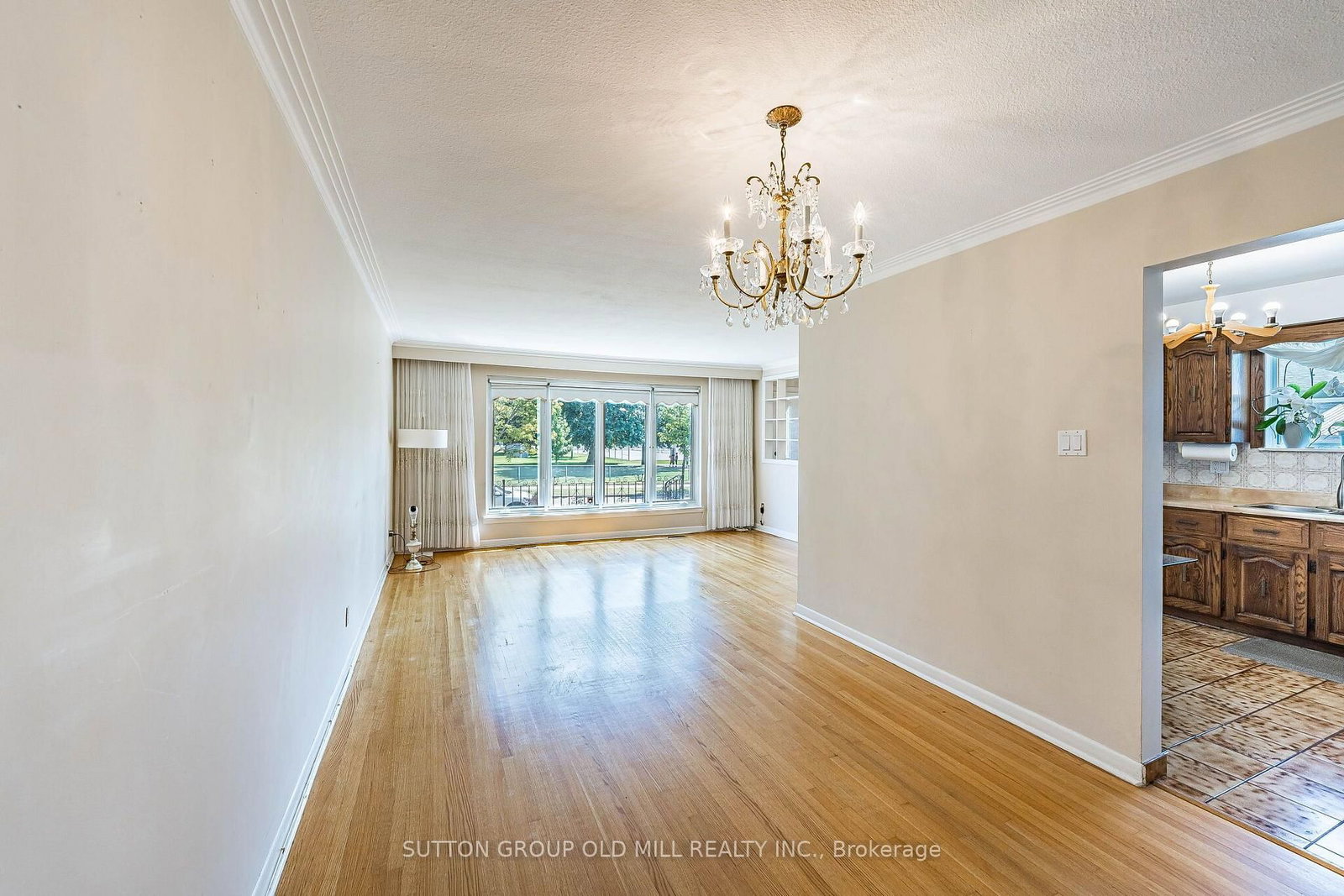 151 Lanyard Road • Toronto, ON photo 8