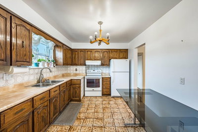 151 Lanyard Road • Toronto, ON photo 9