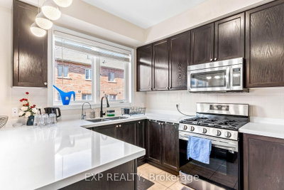 4 Magdalene Crescent • Brampton, ON photo 8