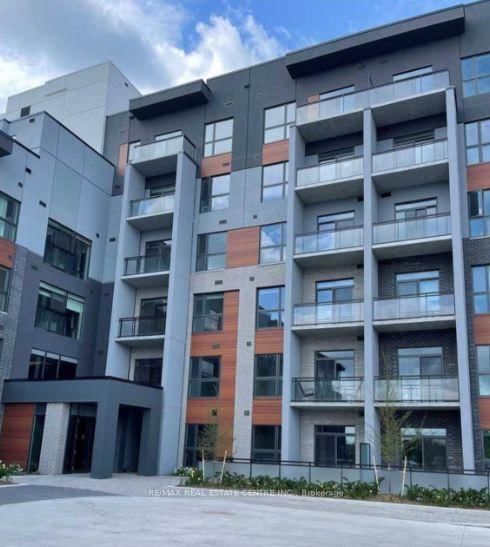 113 - 95 Dundas Street W