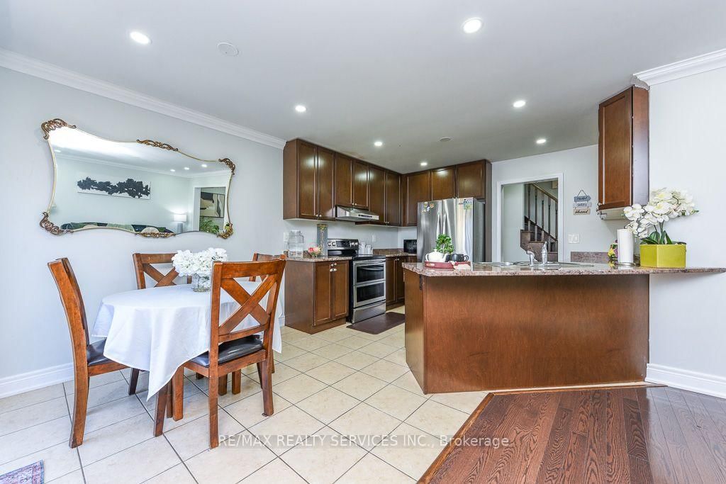 22 ROBERT PARKINSON Drive W • Brampton, ON photo 17