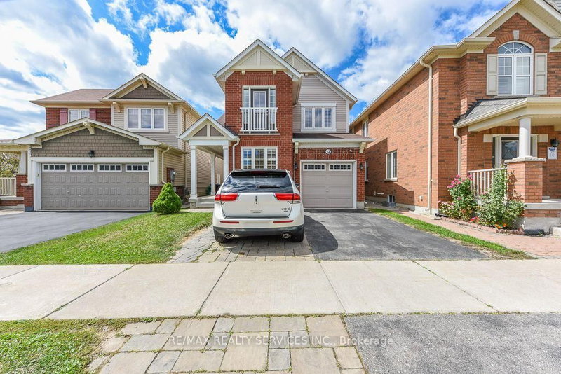22 ROBERT PARKINSON Drive W