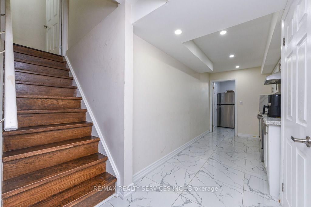 22 ROBERT PARKINSON Drive W • Brampton, ON photo 26