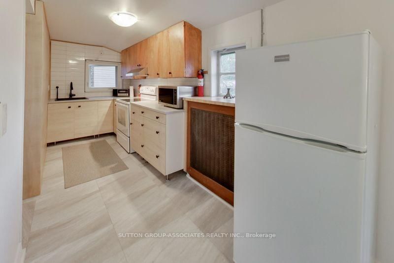 131 Lauder Avenue • Toronto, ON photo 25