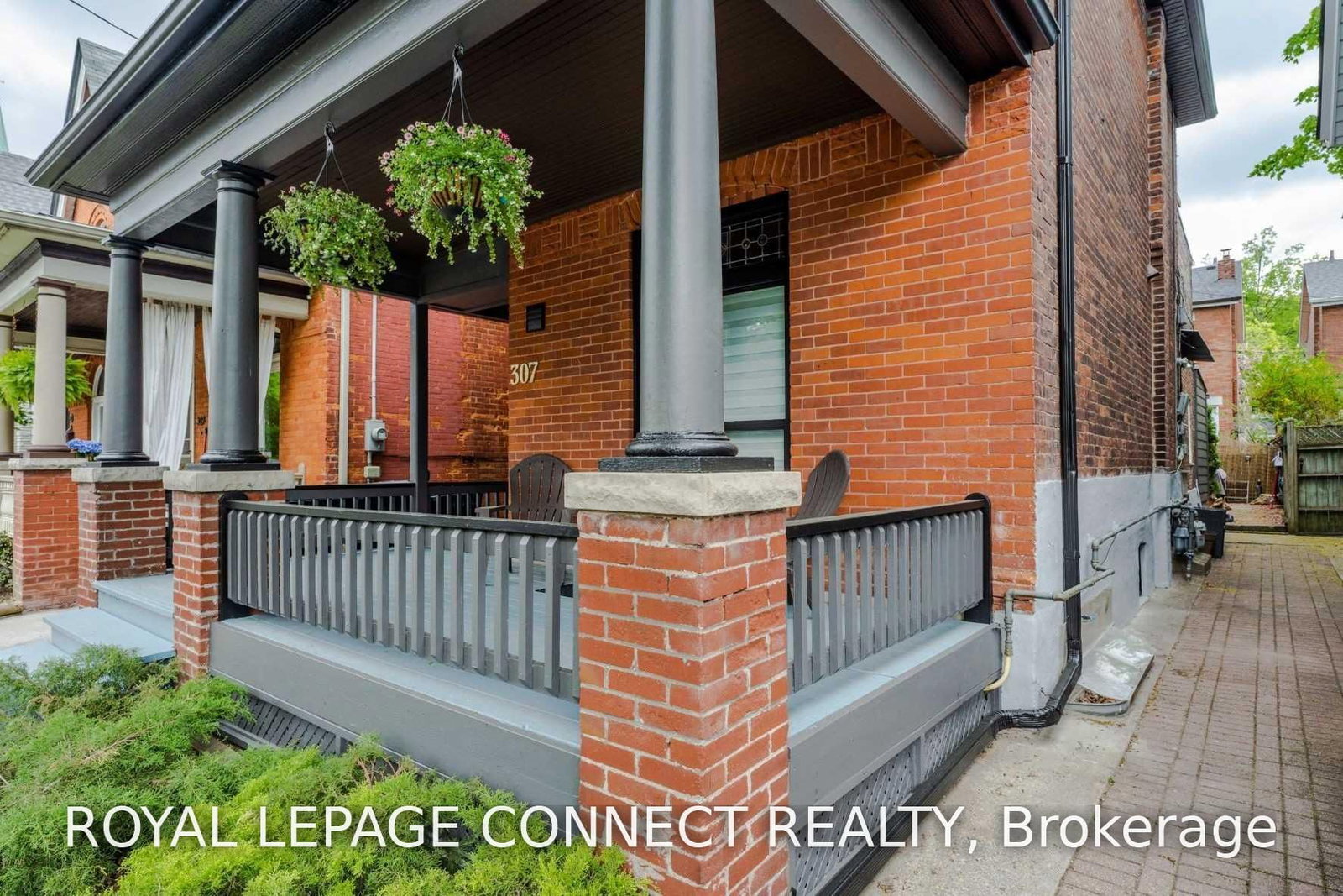 Lower - 307 Pacific Avenue, Toronto 2