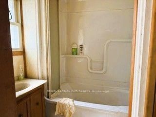 18 Young Street • Halton Hills, ON photo 6