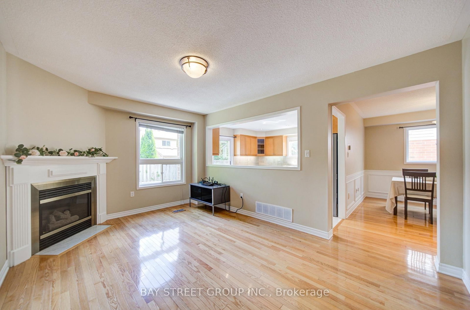 5922 Dalebrook Crescent • Mississauga, ON photo 13