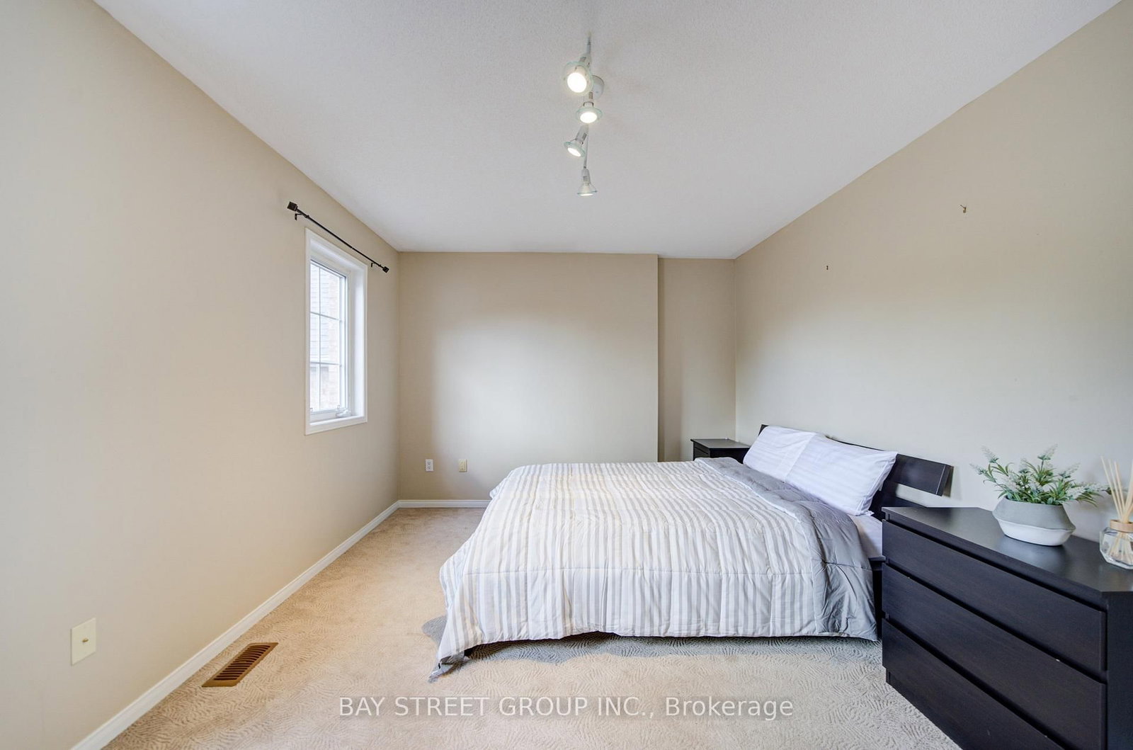 5922 Dalebrook Crescent • Mississauga, ON photo 21
