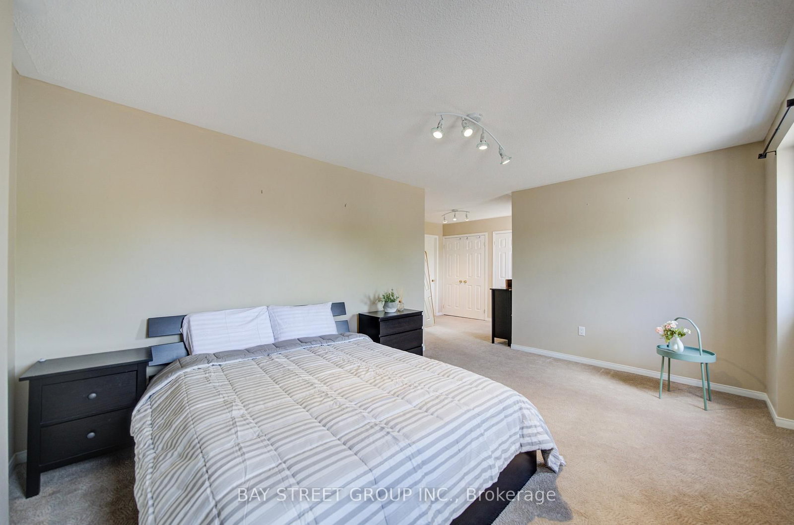 5922 Dalebrook Crescent • Mississauga, ON photo 23