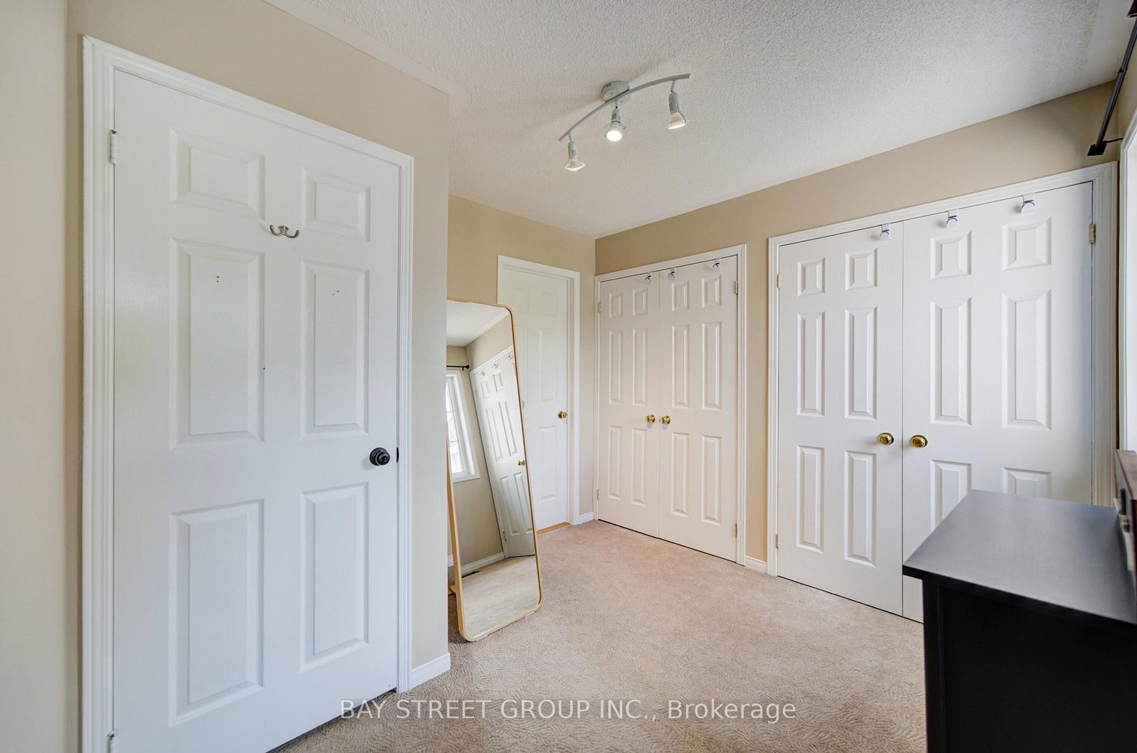 5922 Dalebrook Crescent • Mississauga, ON photo 24