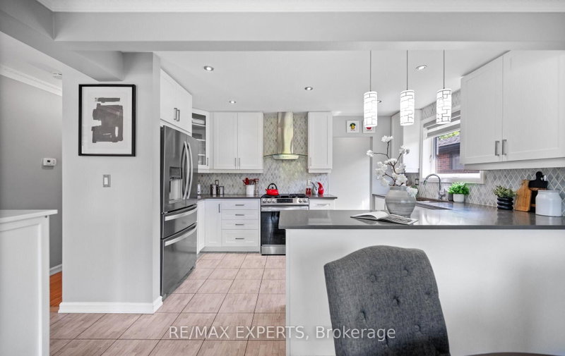 7 Goodwood Brampton,ON L6S 1C4 — Photo 12