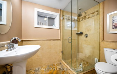 7 Goodwood Brampton,ON L6S 1C4 — Photo 25
