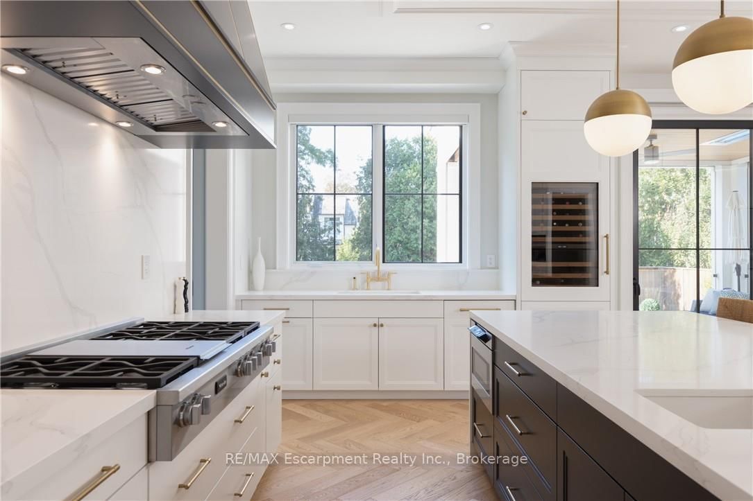 46 Second Street • Oakville, ON photo 11
