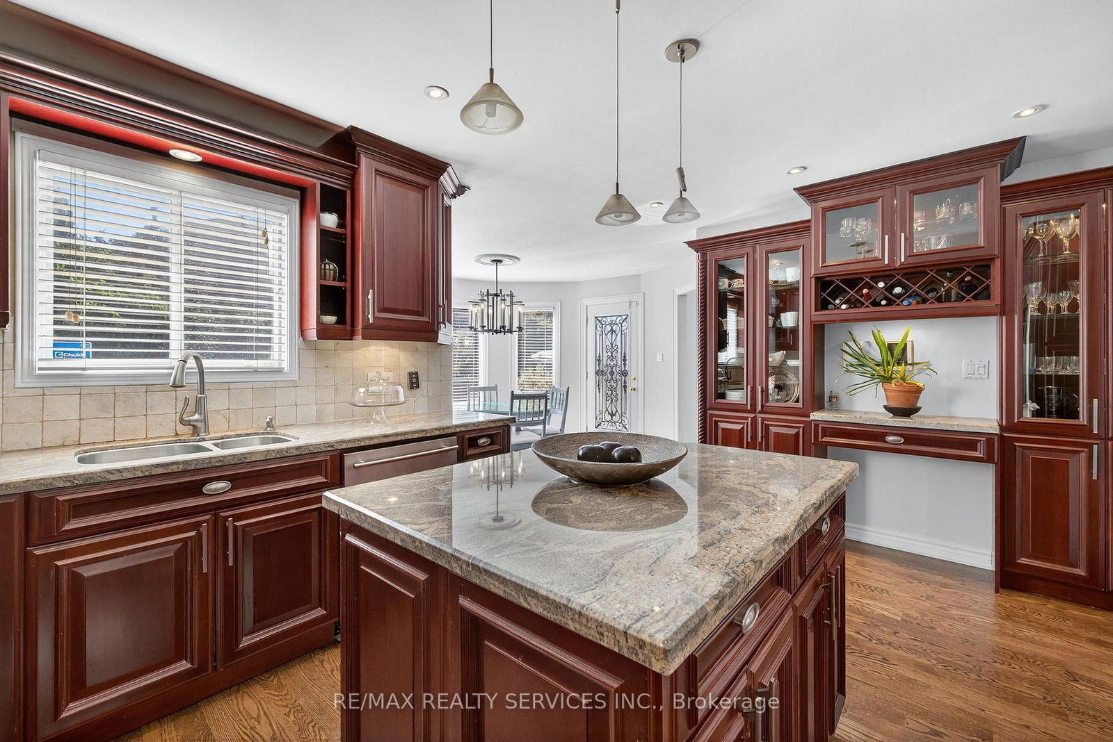 124 Royal Valley Drive • Caledon, ON photo 10