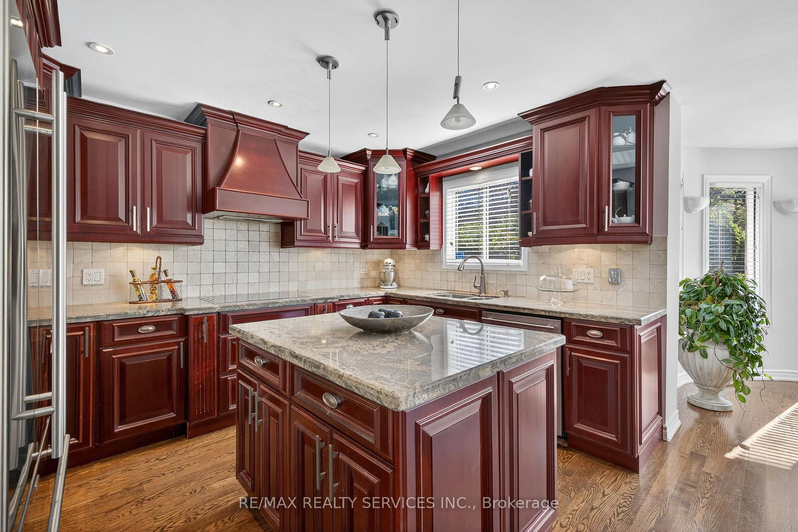 124 Royal Valley Drive • Caledon, ON photo 8