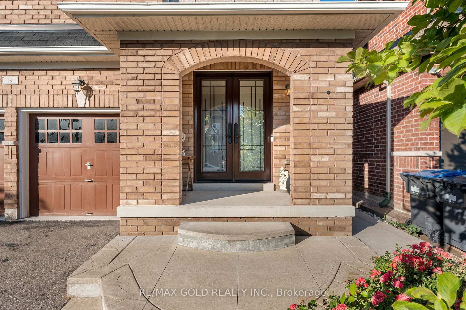19 Bellcrest Road • Brampton, ON photo 4