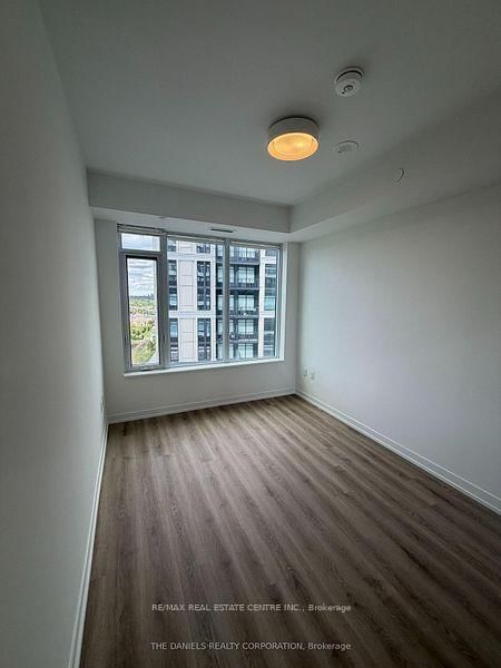 906 - 2485 Eglinton Avenue W