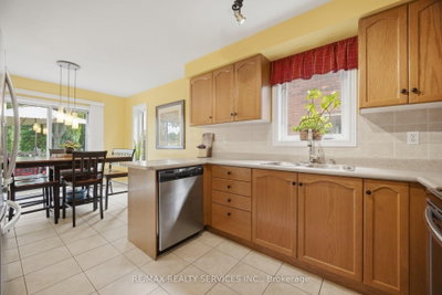 23 Swansea Meadows Drive • Brampton, ON photo 5