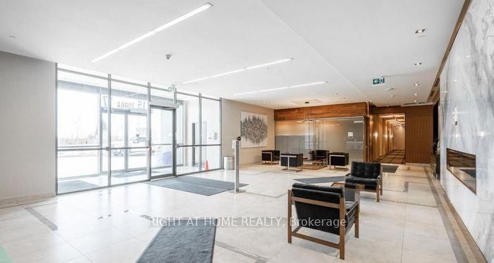 1807 - 15 Zorra Street