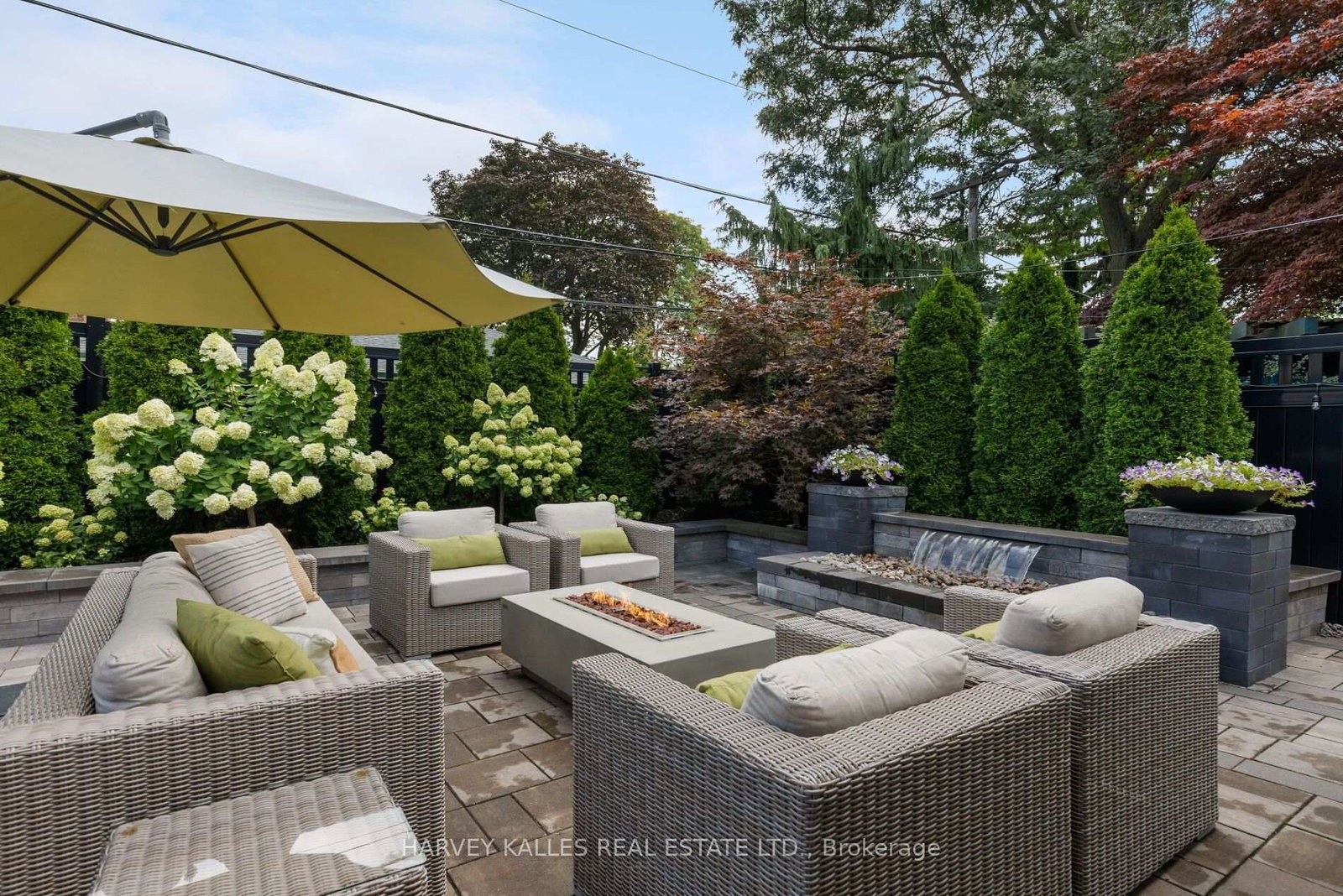 75 Markland Drive • Toronto, ON photo 10